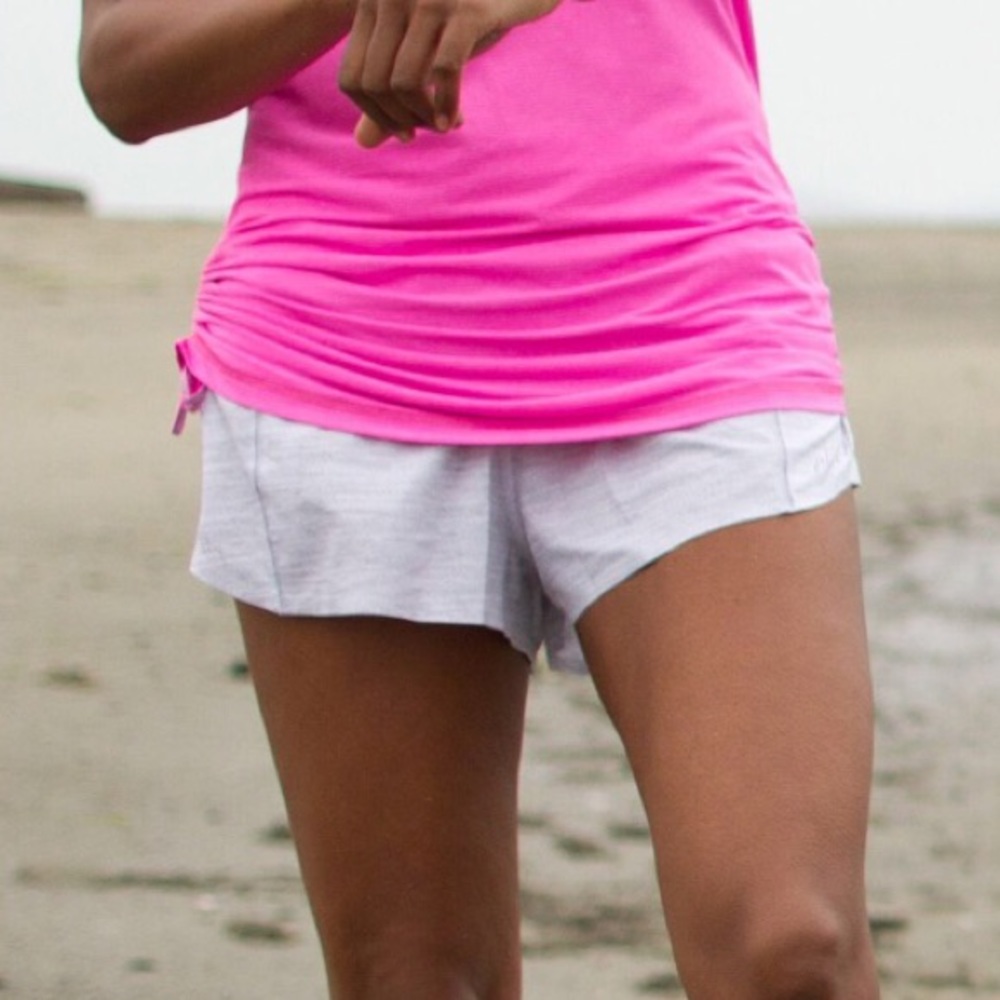 NWT Lululemon RUN: Light As Air Short - Picture 1 of 8